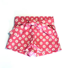 Load image into Gallery viewer, Tie waist daisy short