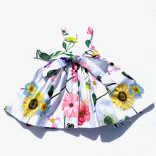 Load image into Gallery viewer, big floral full skirt and tie dress